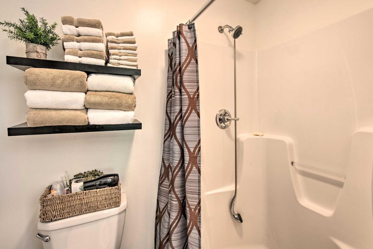 Cozy Garden Room In Welsh Mountain Suites! New Holland Εξωτερικό φωτογραφία